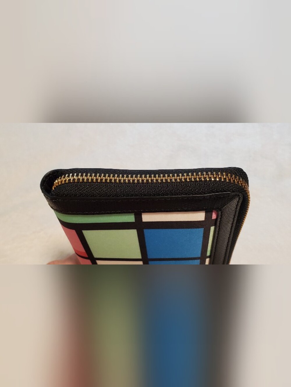 Vera Bradley *RETIRED* Colorblock Geometric Zip-Around Wallet in Blue,Pink,Mint - Picture 10 of 12